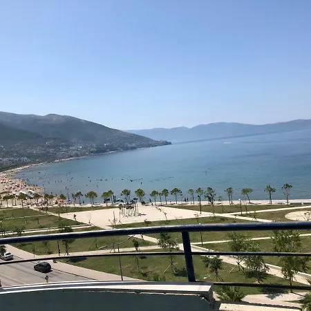 Marina House Apartament *