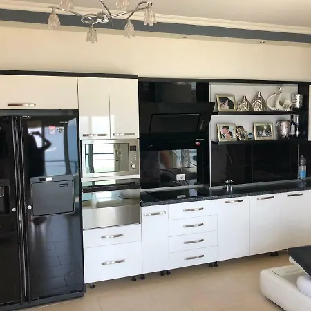 Apartament Marina House