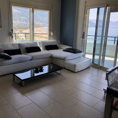 Apartament Marina House *